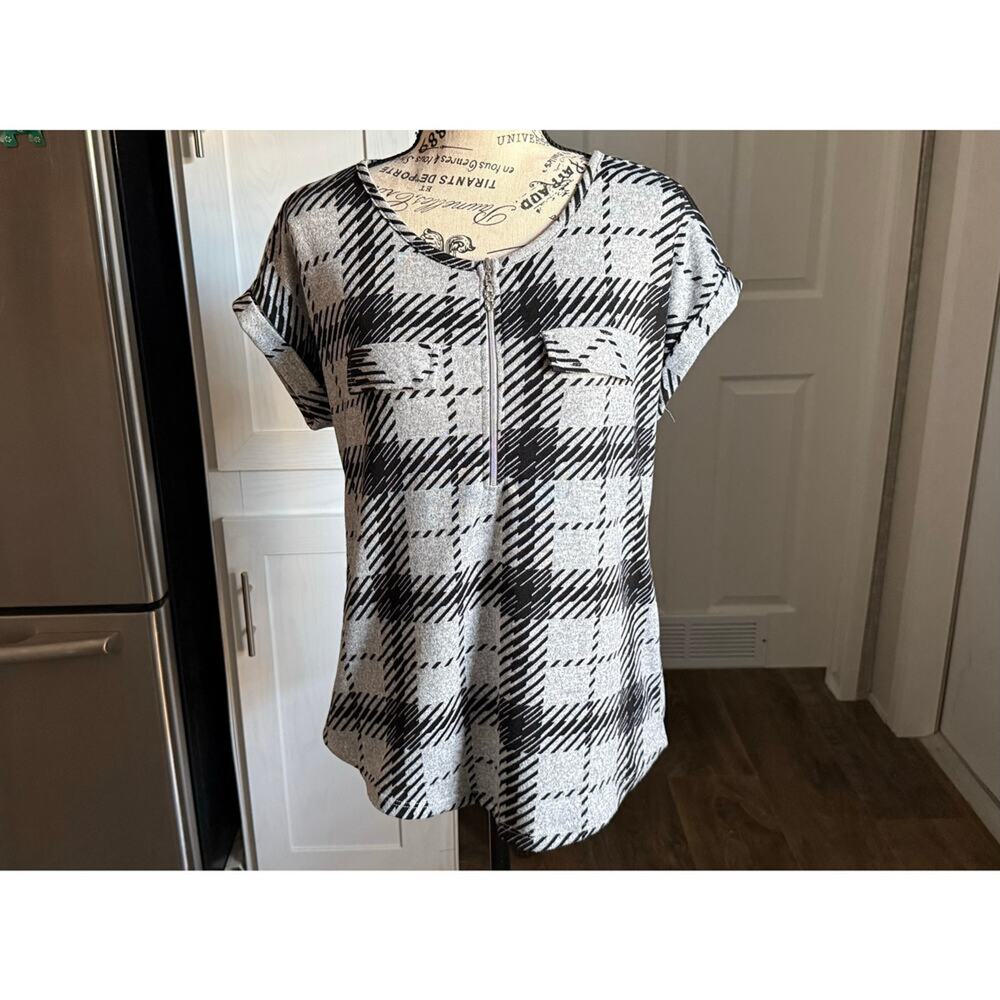 Women’s Vintage Rose Gray Black Short Sleeve Top Size Small
